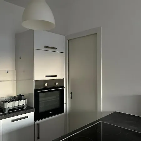 Faraway Homes Bruck #11 아파트 브루크안데어무어