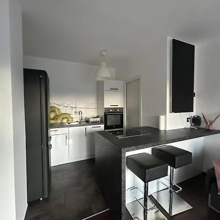 Apartment Faraway Homes Bruck #11 *